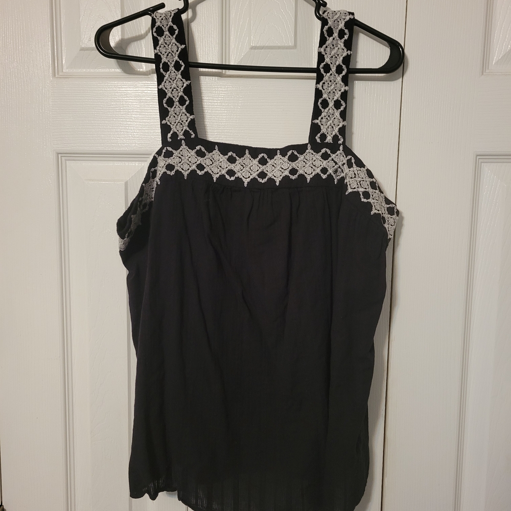 Elegant Black Lace Trim Women's Top